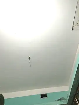 Snapshot of scoozeme chatting on 10.04.25 scoozeme online show from 10.04.25