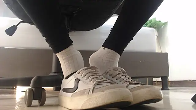 alma fenix online show from 02.17.25