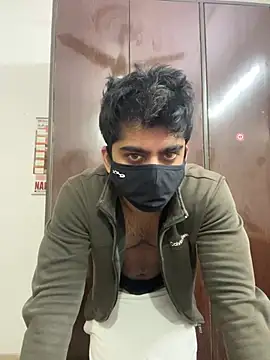 Snapshot of John_desihunk chatting on 12.12.24 John desihunk online show from 12.12.24