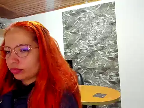 Snapshot of MISSLAUR4 chatting on 03.19.25 MISSLAUR4 online show from 03.19.25