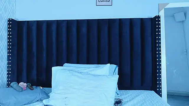 hotlatinateacher online show from 03.11.26