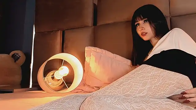 Snapshot of angelinepossy chatting on 11.11.25 angelinepossy online show from 11.11.25