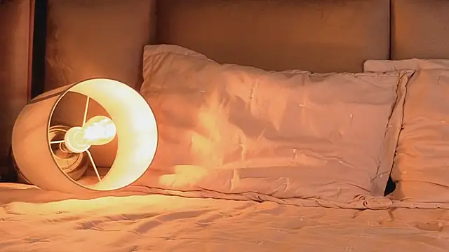 Snapshot of angelinepossy chatting on 11.13.25 angelinepossy online show from 11.13.25