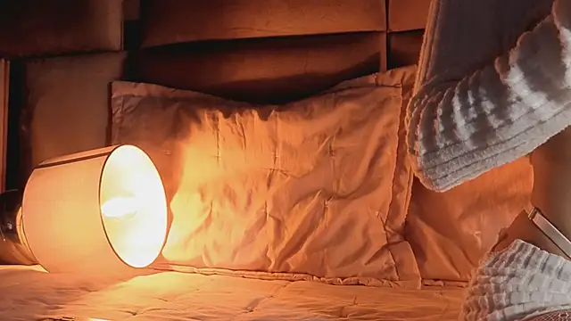 Snapshot of angelinepossy chatting on 11.14.25 angelinepossy online show from 11.14.25