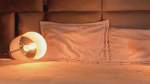 Snapshot of angelinepossy chatting on 11.26.25 angelinepossy online show from 11.26.25