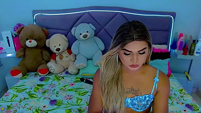 Snapshot of party_duo_trans chatting on 10.09.25 party duo trans online show from 10.09.25