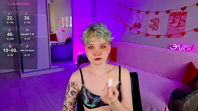 Snapshot of School_Love chatting on 03.21.25 School Love online show from 03.21.25