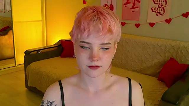 Snapshot of School_Love chatting on 09.26.25 School Love online show from 09.26.25