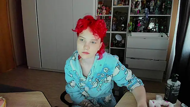 School Love online show from 04.29.26