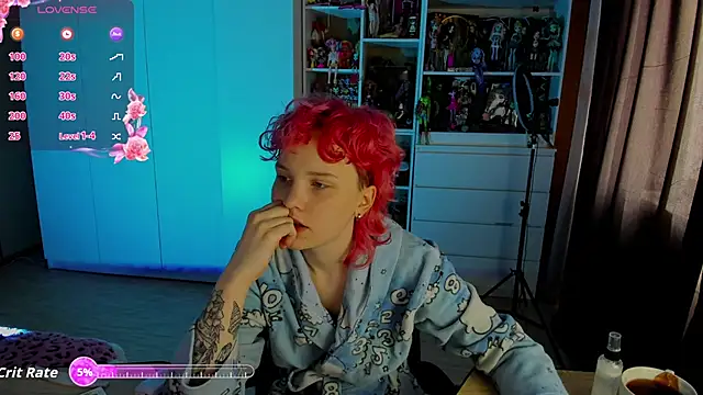 School Love online show from 05.10.26