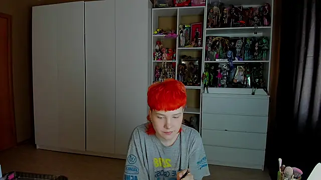 School Love online show from 06.05.26