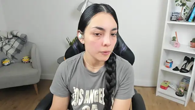  BellaEvans  online show from 03.17.25