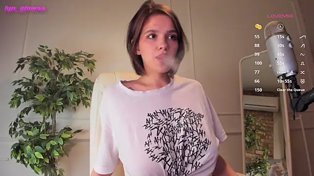 AdalynGlows online show from 11.29.25