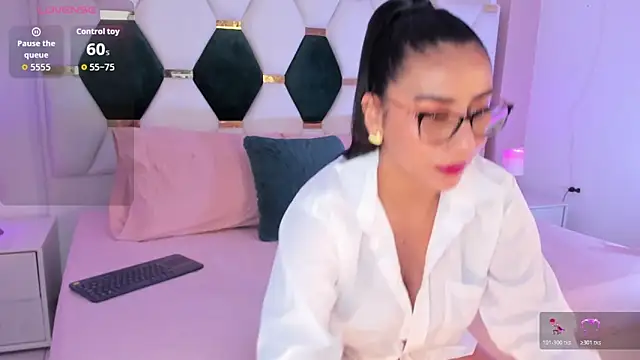 Snapshot of North-Dio chatting on 12.01.25 North-Dio online show from 12.01.25