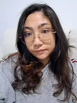 Mia Ruiz online show from 12.02.25