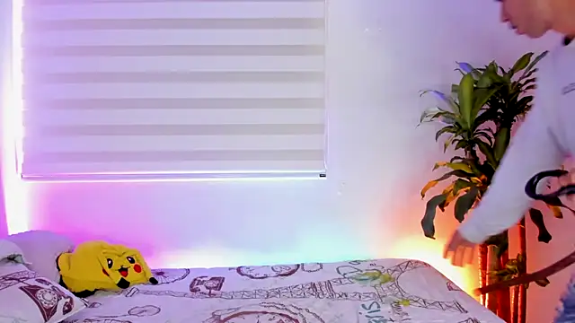 aldrinwhite online show from 09.29.25