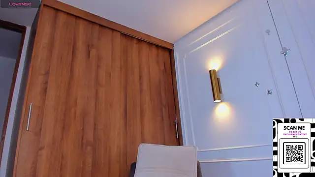 Chrishell  online show from 03.13.25