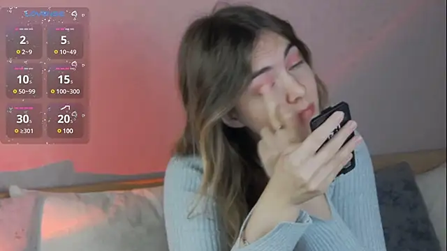 chloi hes online show from 12.10.24