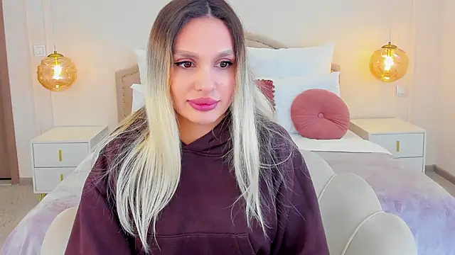 MissLoou online show from 02.03.26