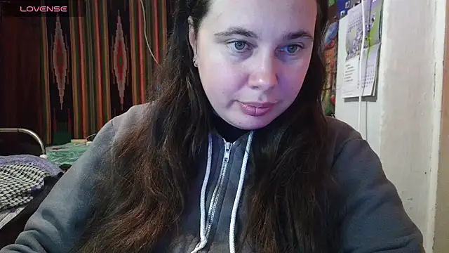 Cora Maro online show from 10.03.25