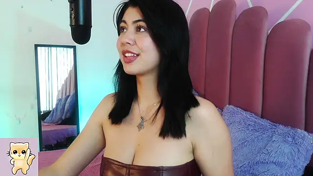 Zoe Benson online show from 02.05.25