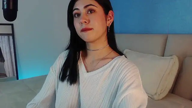 Zoe Benson online show from 03.06.25