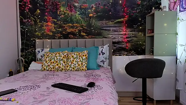 MadameDeFeu online show from 01.06.25