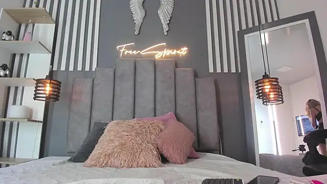 gabriela  gomez online show from 02.28.25