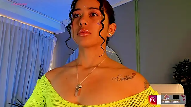 Snapshot of Ammy_nova chatting on 10.23.25 Ammy nova online show from 10.23.25