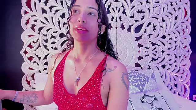 Snapshot of Ammy_nova chatting on 11.13.25 Ammy nova online show from 11.13.25