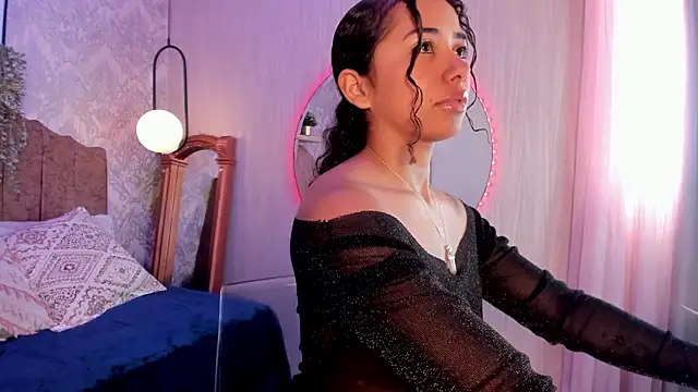 Snapshot of Ammy_nova chatting on 11.18.25 Ammy nova online show from 11.18.25