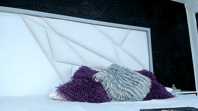 AbigailWilliams  online show from 09.21.25