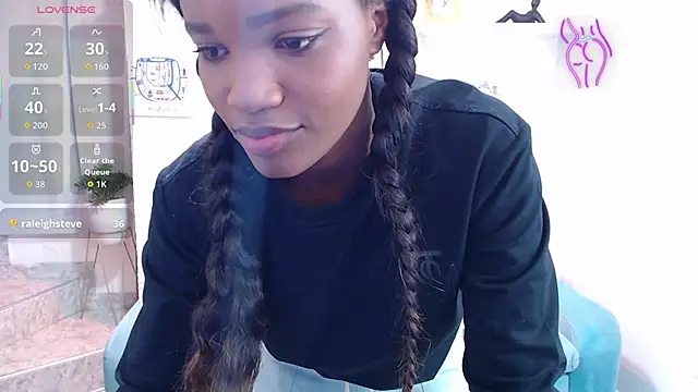 Snapshot of cattalheya chatting on 10.06.25 cattalheya online show from 10.06.25