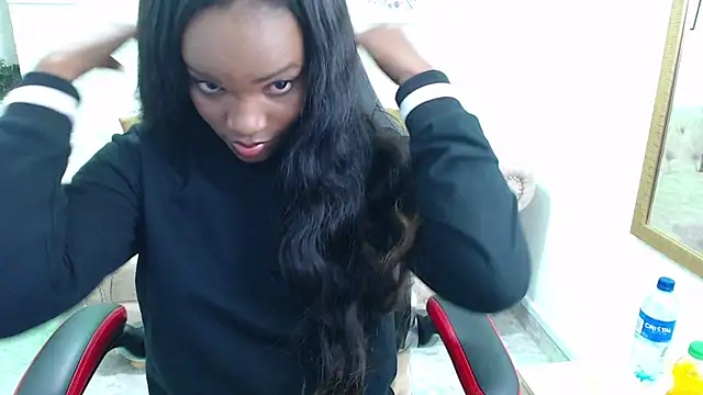 Snapshot of cattalheya chatting on 10.11.25 cattalheya online show from 10.11.25