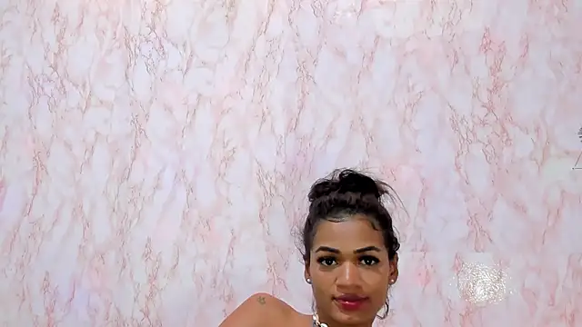 BarbieHotLaura online show from 01.06.25