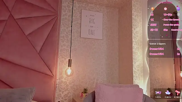 Snapshot of salome-brown chatting on 12.13.24 salome-brown online show from 12.13.24