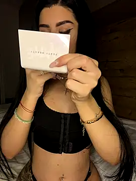 Ameliablack 1 online show from 12.14.25