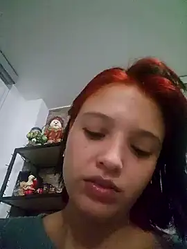 Snapshot of LorenRosse chatting on 01.01.25 LorenRosse online show from 01.01.25