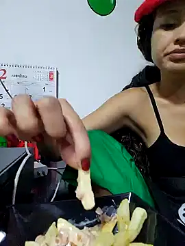 Snapshot of LorenRosse chatting on 02.16.25 LorenRosse online show from 02.16.25