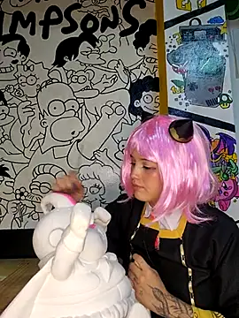 Snapshot of LorenRosse chatting on 03.23.25 LorenRosse online show from 03.23.25