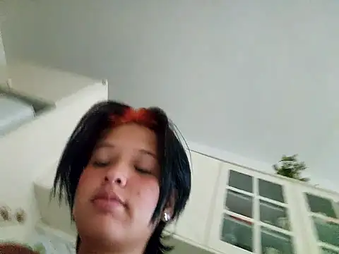 Snapshot of LorenRosse chatting on 09.25.25 LorenRosse online show from 09.25.25