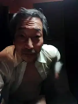 Snapshot of agaupt2 chatting on 11.18.25 agaupt2 online show from 11.18.25