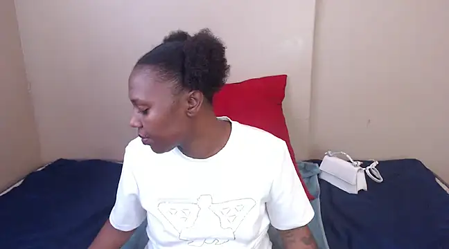 YourDreamLady22 online show from 12.21.24