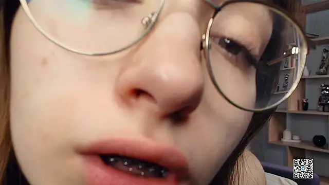 PollyBeev online show from 09.30.25