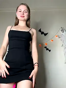 Snapshot of NickiLike chatting on 10.23.25 NickiLike online show from 10.23.25