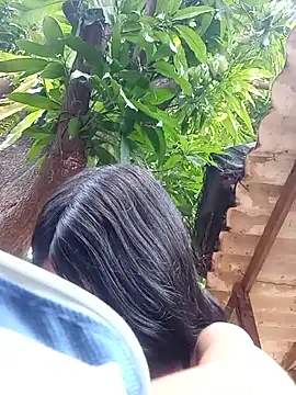 Snapshot of Julix_A chatting on 12.21.24 Julix A online show from 12.21.24