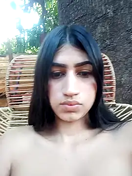 Snapshot of Julix_A chatting on 01.21.25 Julix A online show from 01.21.25