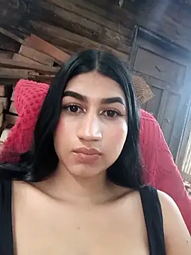 Snapshot of Julix_A chatting on 12.16.25 Julix A online show from 12.16.25