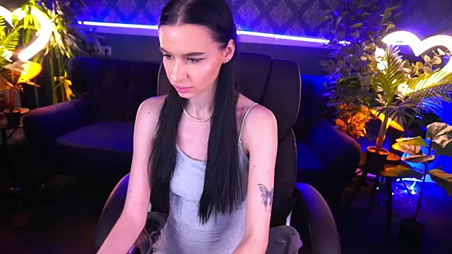 Snapshot of Snow_WhiteeeX chatting on 01.09.25 Snow WhiteeeX online show from 01.09.25