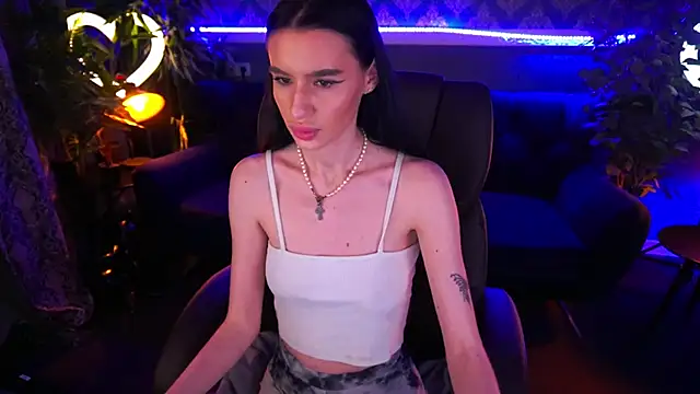 Snapshot of Snow_WhiteeeX chatting on 01.24.25 Snow WhiteeeX online show from 01.24.25